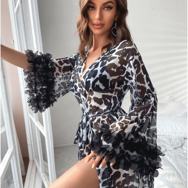 ชุดคลุมกิโมโนผ้าตาข่ายลายเสือด - Kimono Sheer Floral บทวิจารณ์และราคา