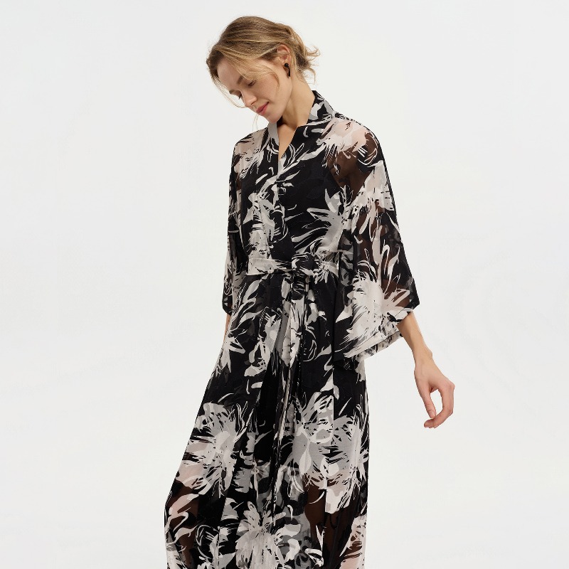 ชุดคลุมอาบน้ำผ้าชีฟองโปร่งแสงล - Kimono Sheer Floral บทวิจารณ์และราคา